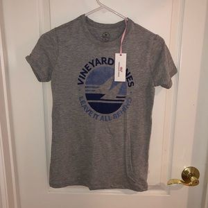 Gray Vineyard Vines T-Shirt
